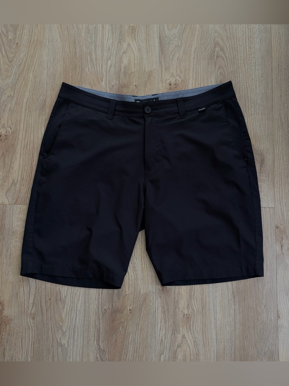 Travis Mathew Black Flat-Front Performance Golf Shorts 36 Waist NWOT
